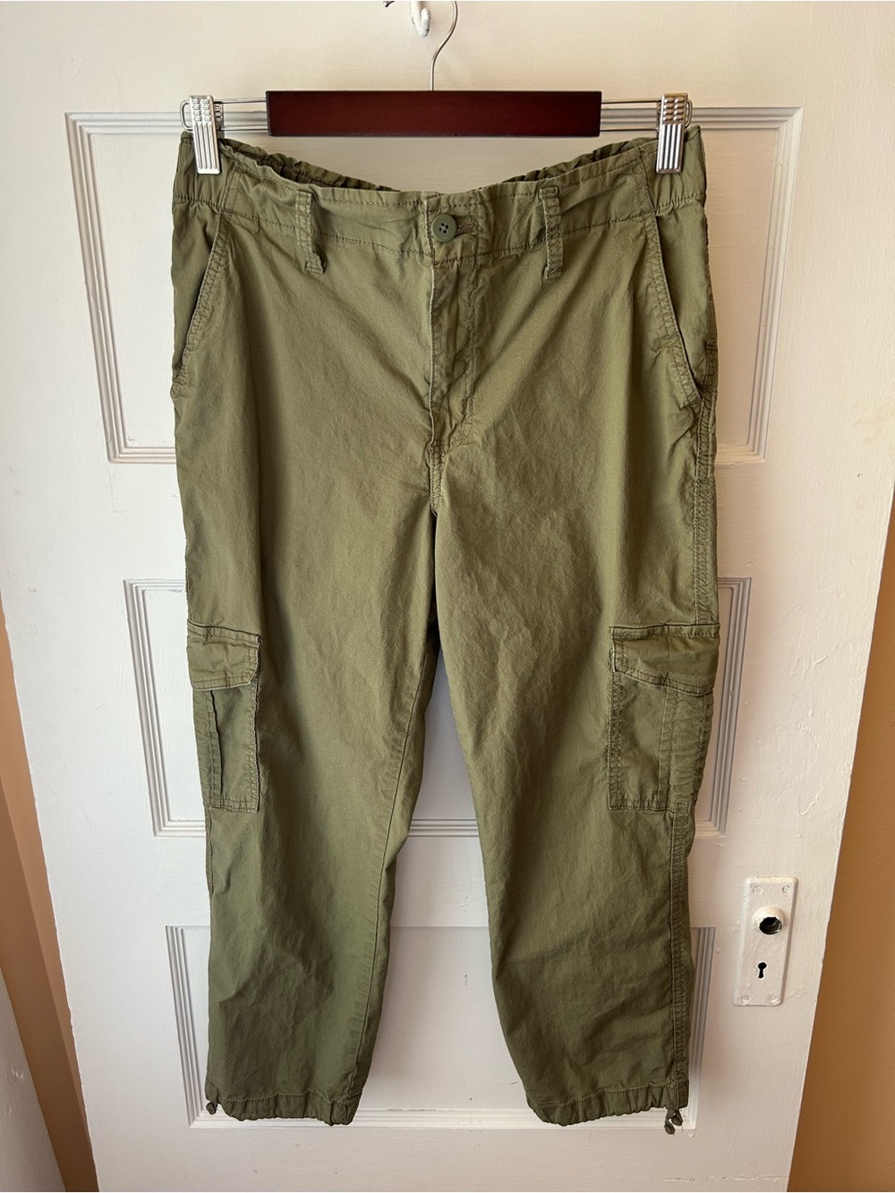Sanctuary olive cargo capri pants